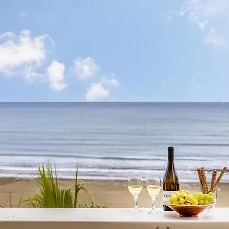 Mackenzie Beachfront * Larnaca