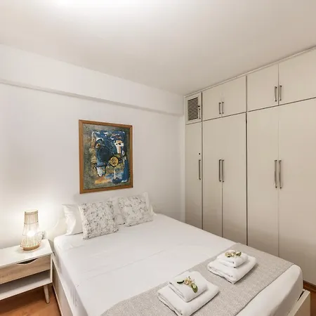 Mackenzie Beachfront * Larnaca